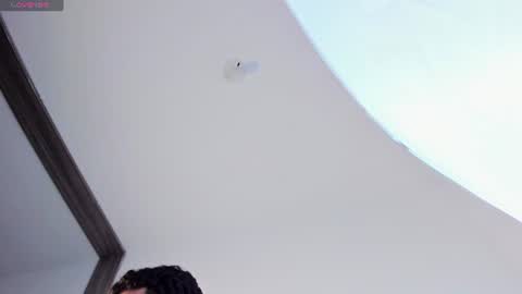 apoloklein_ live room snapshot on Chaturbate