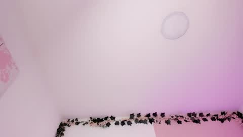 april_se снимок онлайн-комнаты на Chaturbate
