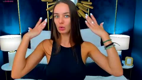 aprilwon Momentaufnahme des Live-Raums auf Chaturbate