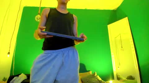 ares_blake captura da sala ao vivo na Chaturbate