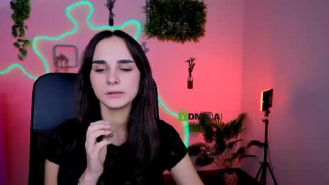 ariana_ross7 captura de la sala en vivo en Chaturbate