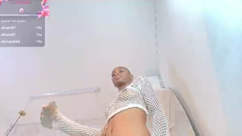 ariannaruiz live room snapshot on Chaturbate