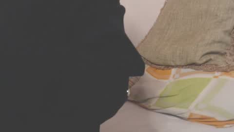 ariel_pinkdiamond captura da sala ao vivo na Chaturbate