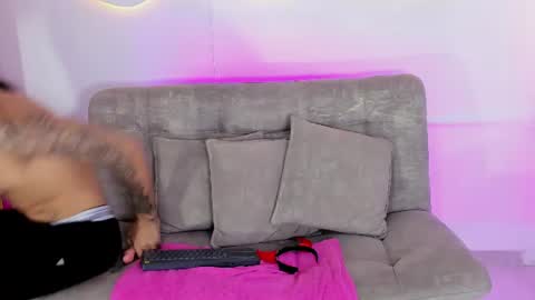 arohomlester_ Momentaufnahme des Live-Raums auf Chaturbate