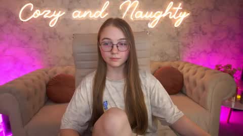 arrinawair live room snapshot on Chaturbate
