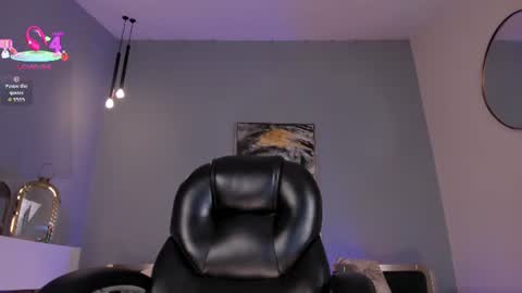 ashleyjhonson1 live room snapshot on Chaturbate