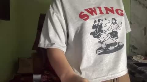 ashukhushi2022 live room snapshot on Chaturbate
