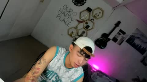 asiancummer_bry69 captura da sala ao vivo na Chaturbate