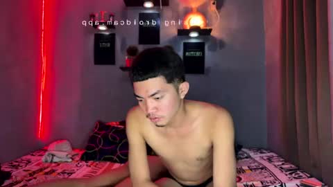asianfuckertwink captura de la sala en vivo en Chaturbate