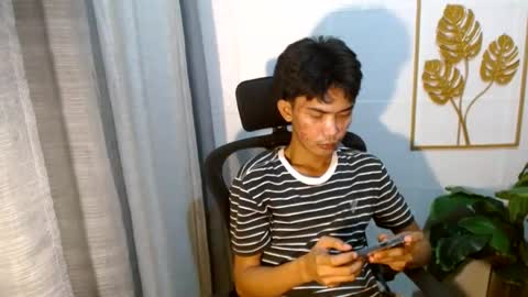 asianhotbigcock captura de la sala en vivo en Chaturbate