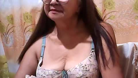 asianmom_69 captura de la sala en vivo en Chaturbate
