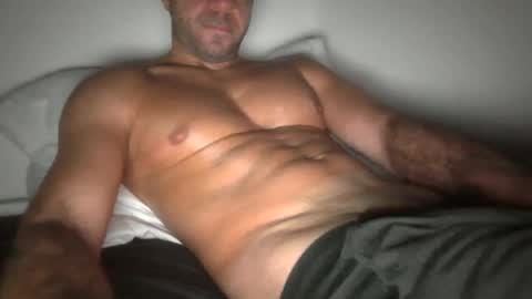 aston0 momentopname van live room op Chaturbate