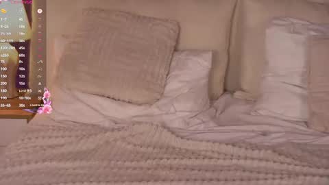 aurora_404 снимок онлайн-комнаты на Chaturbate