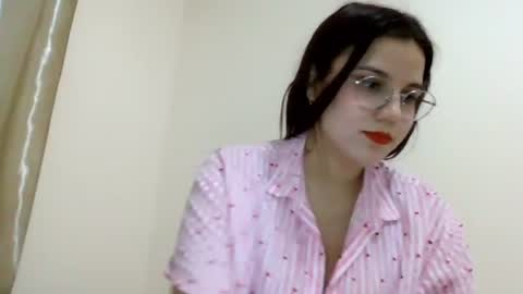 aurora_breeze captura de la sala en vivo en Chaturbate