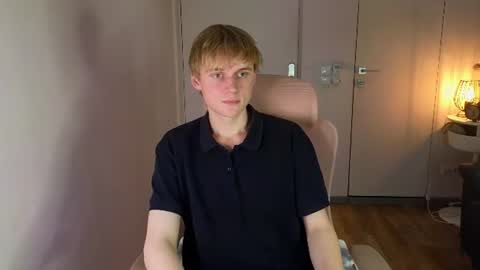 avenrey captura de la sala en vivo en Chaturbate