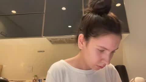 ayyababys Momentaufnahme des Live-Raums auf Chaturbate
