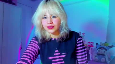 azu_moure Momentaufnahme des Live-Raums auf Chaturbate