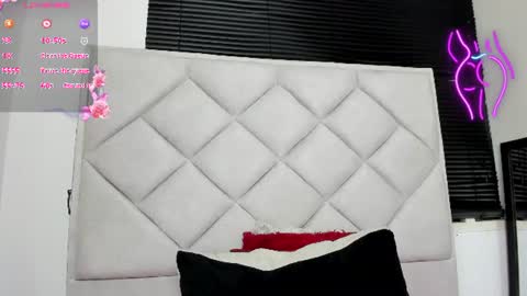 azul_moon captura de la sala en vivo en Chaturbate