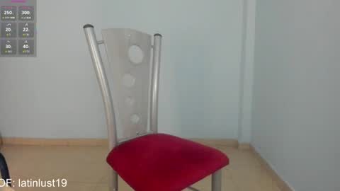 baby_gio momentopname van live room op Chaturbate