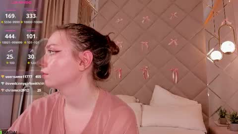 barbie_lis live room snapshot on Chaturbate