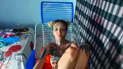 barbie_strong Momentaufnahme des Live-Raums auf Chaturbate