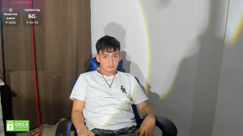 bdsmroomlatins Momentaufnahme des Live-Raums auf Chaturbate