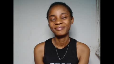 beakimber50 live room snapshot on Chaturbate