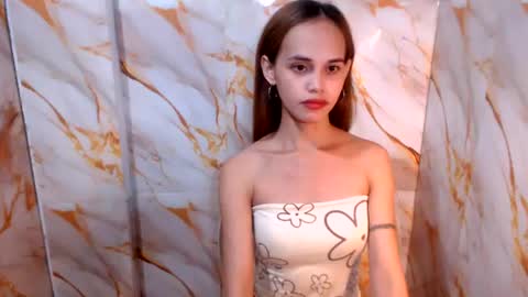 beccamiller22 live room snapshot on Chaturbate
