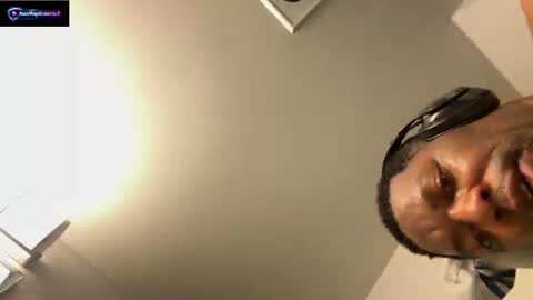 bestkeptsecre_t live room snapshot on Chaturbate
