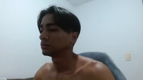 bfernando_05 live room snapshot on Chaturbate