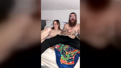 bigdickbeautifulpussy momentopname van live room op Chaturbate