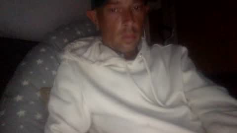 bigdickdangles472924 live room snapshot on Chaturbate