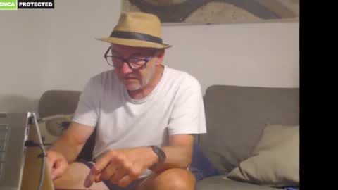 bluedae live room snapshot on Chaturbate