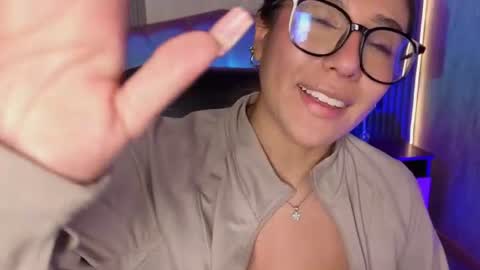 bonnali_lune Momentaufnahme des Live-Raums auf Chaturbate