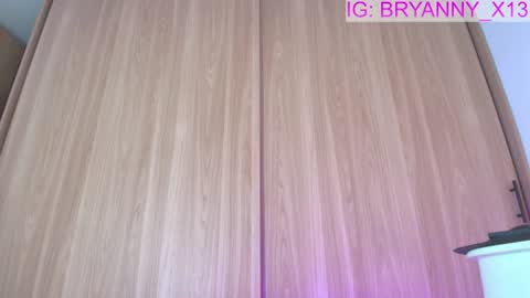 briannna_x live room snapshot on Chaturbate