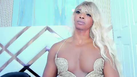 briggittebony momentopname van live room op Chaturbate