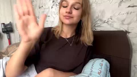 brookezantow live room snapshot on Chaturbate