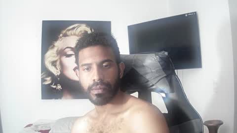 bruce_1111 Momentaufnahme des Live-Raums auf Chaturbate
