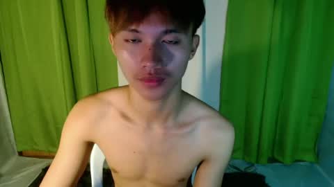 callmemico live room snapshot on Chaturbate
