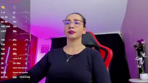 camila_bj снимок онлайн-комнаты на Chaturbate