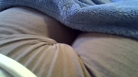camilaperes69 live room snapshot on Chaturbate