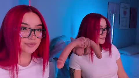 camilarivers live room snapshot on Chaturbate