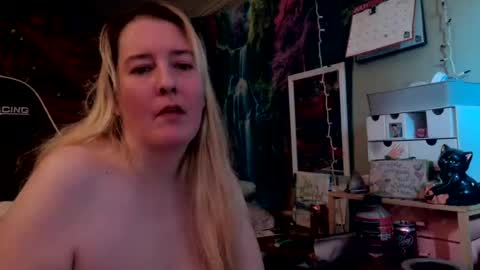 candismiths live room snapshot on Chaturbate