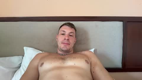capt_oliver captura de la sala en vivo en Chaturbate