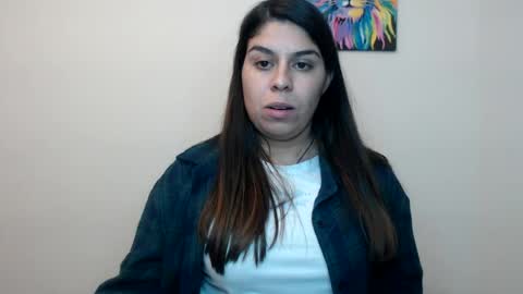 cata_09 live room snapshot on Chaturbate