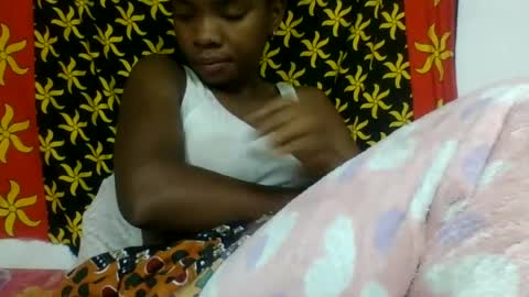 cedia837872 live room snapshot on Chaturbate