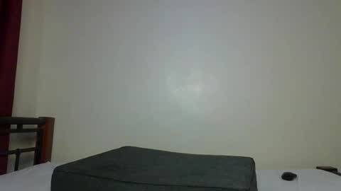 ceepretty25 momentopname van live room op Chaturbate