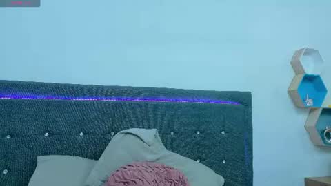celeste_gil_ Momentaufnahme des Live-Raums auf Chaturbate