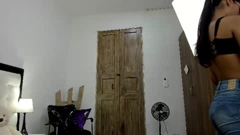 celeste_pink7 live room snapshot on Chaturbate