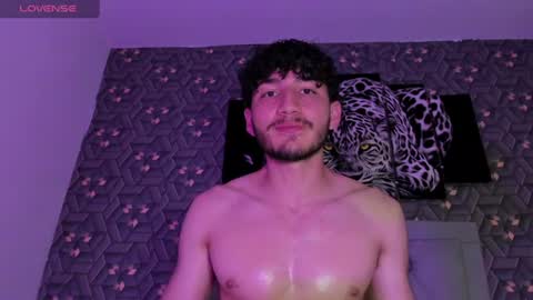 charmingboy_esteban live room snapshot on Chaturbate